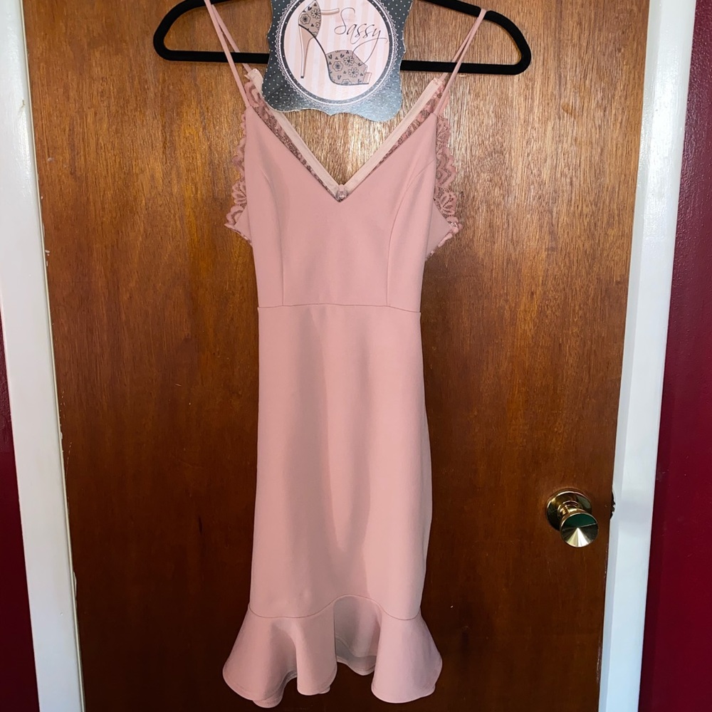 Ladies Mini dress/lace back cut out